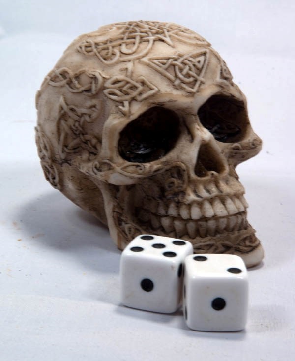 Skull and dice